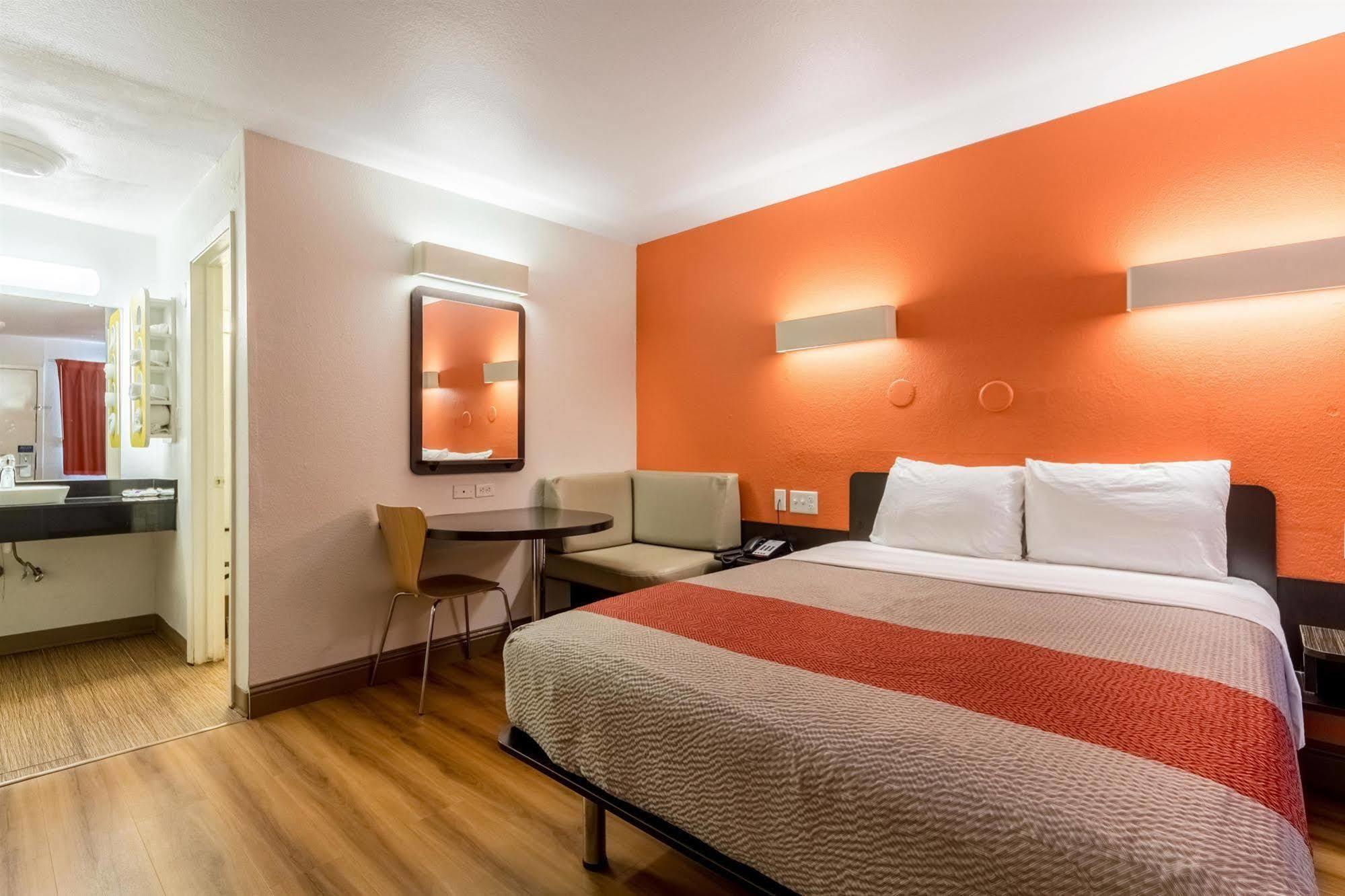 Motel 6-Garland, Tx - Dallas エクステリア 写真