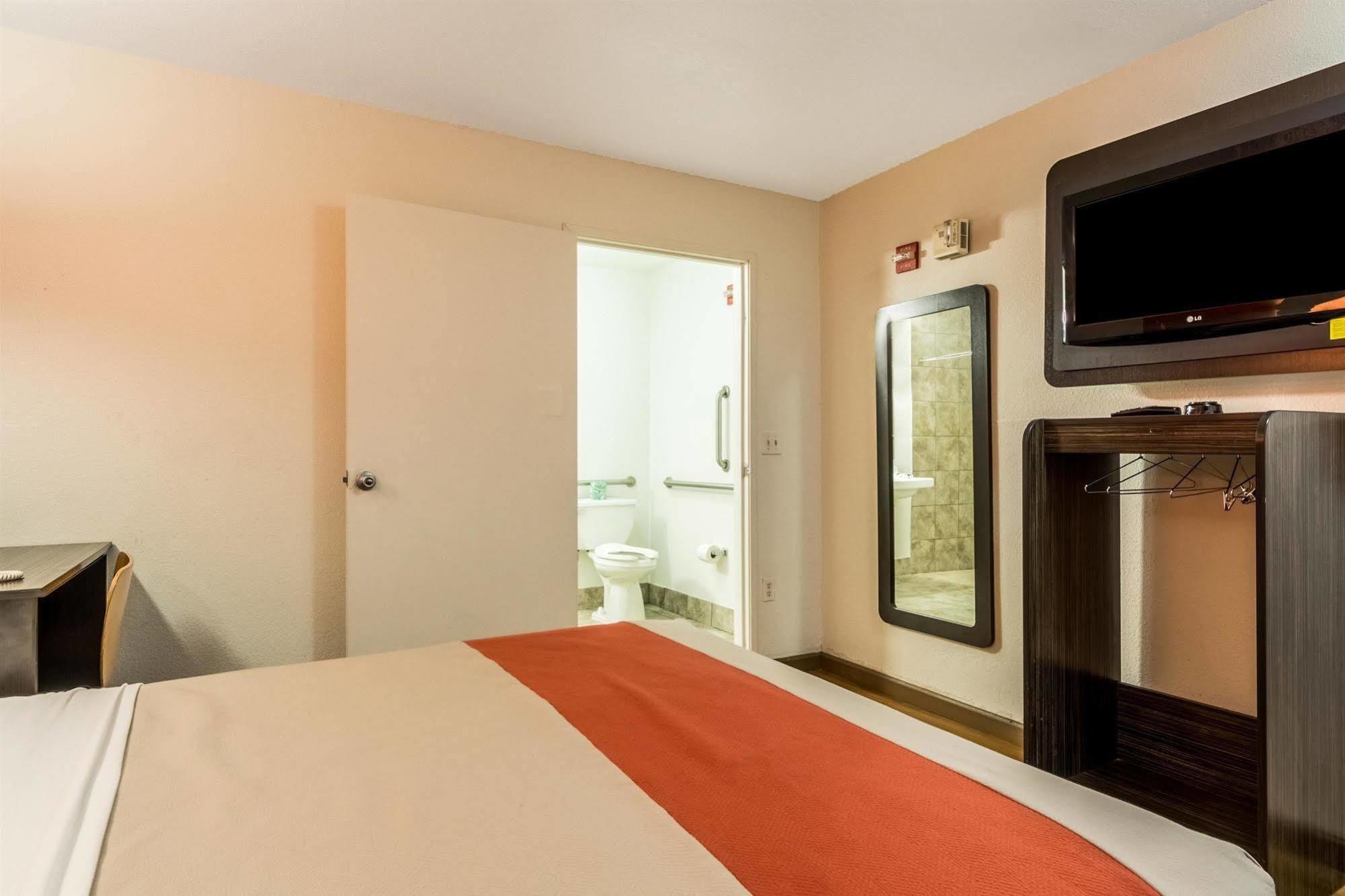 Motel 6-Garland, Tx - Dallas エクステリア 写真